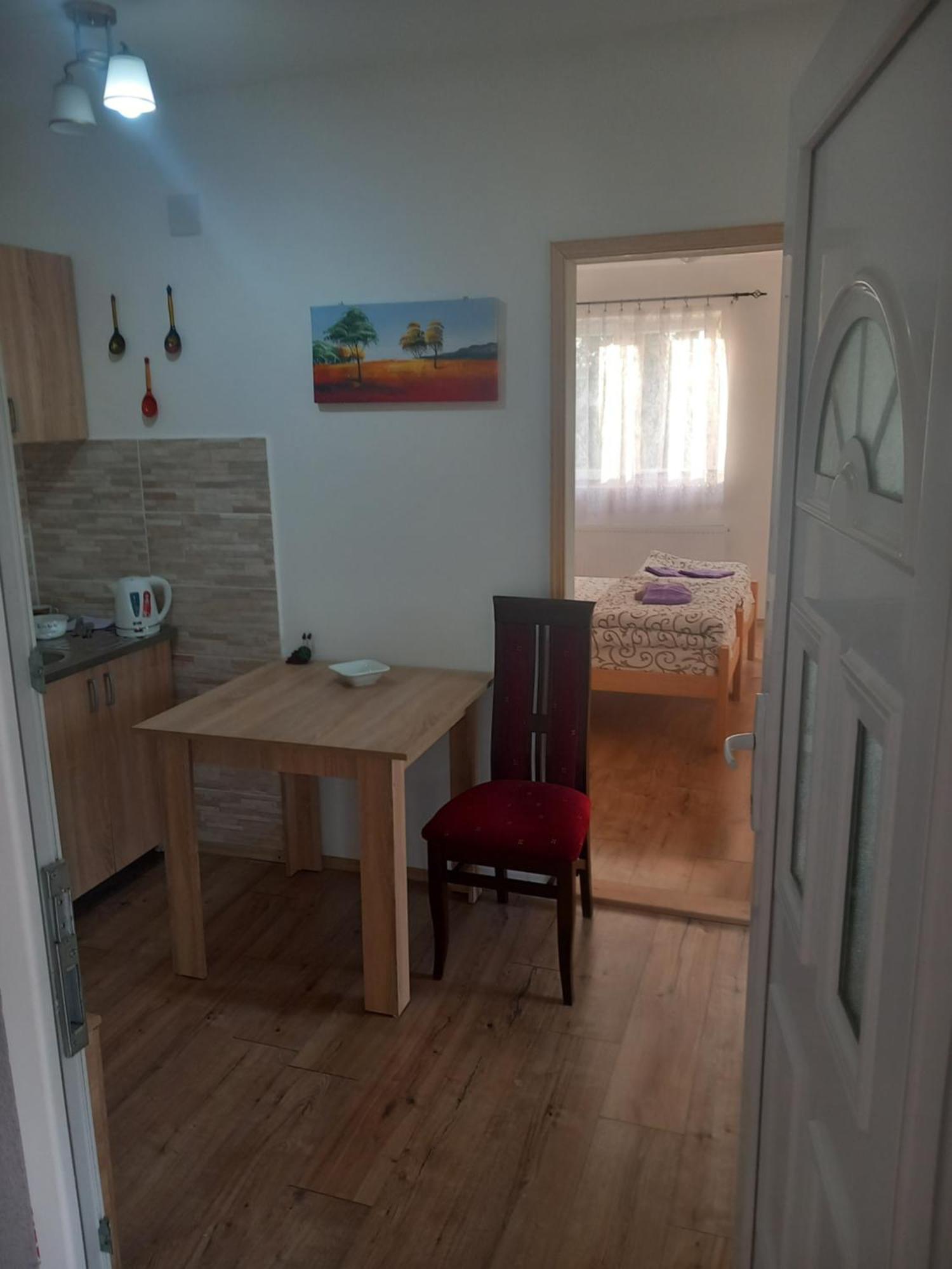 Rm Castell Apartments Νόβι Σαντ Εξωτερικό φωτογραφία