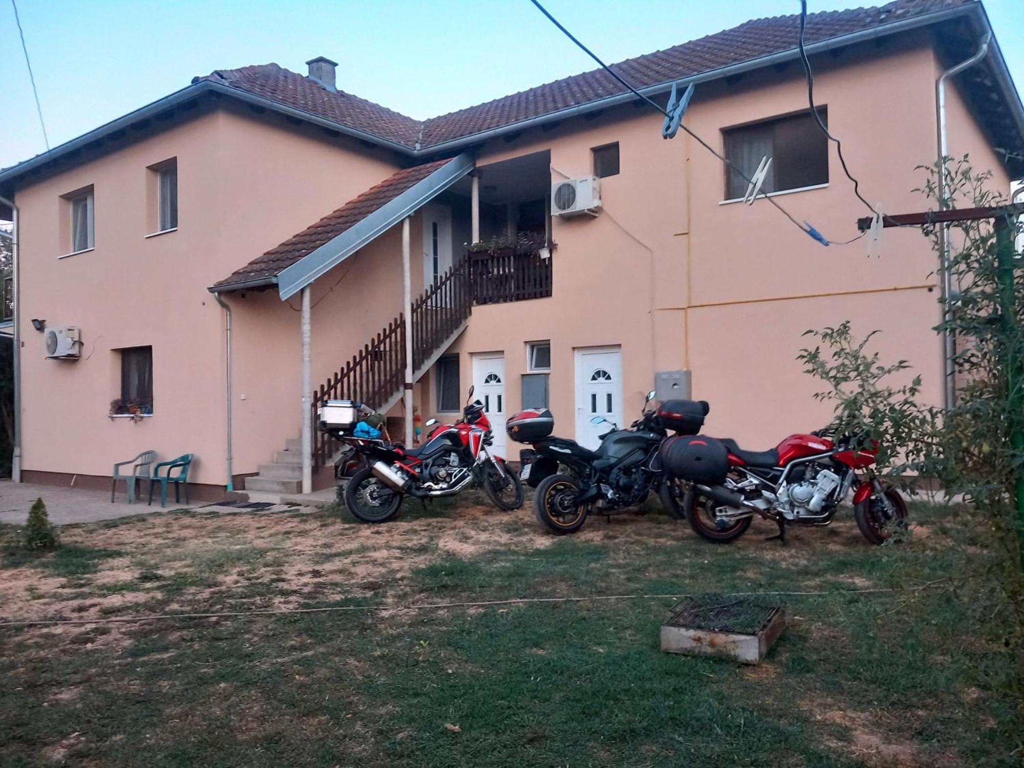 Rm Castell Apartments Νόβι Σαντ Εξωτερικό φωτογραφία